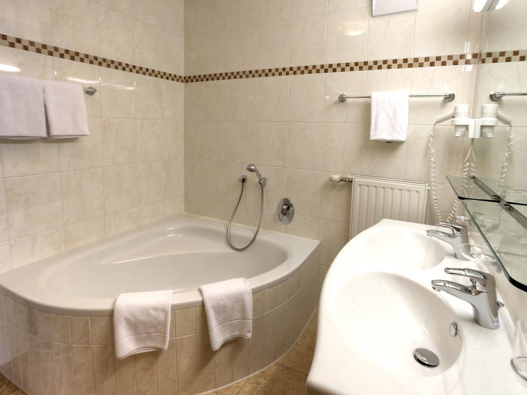 Pension Walkerbach Lech am Arlberg Bagian luar foto
